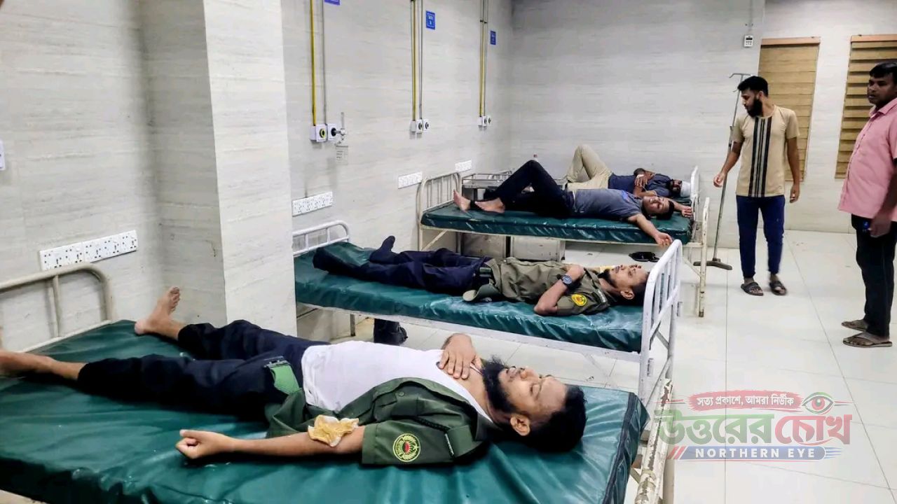 শজিমেকে হট্টগোল থামাতে গিয়ে ৪ আনসার আহত, আটক ৪